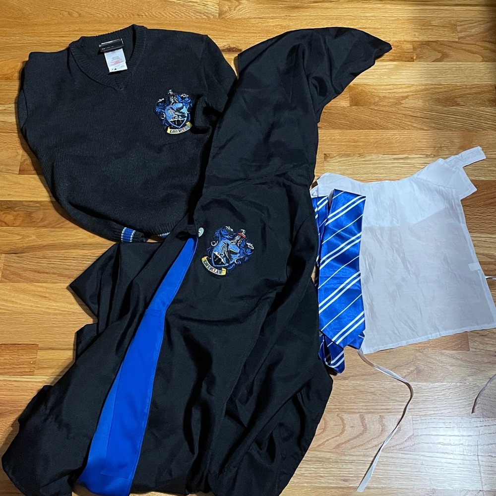 Harry Potter Four Piece Ravenclaw Costume sweater Cape